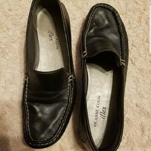 Womens shoes